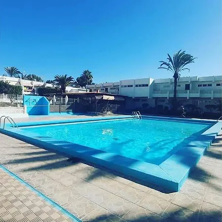 Tropical Garden View With Pool Appartamento *