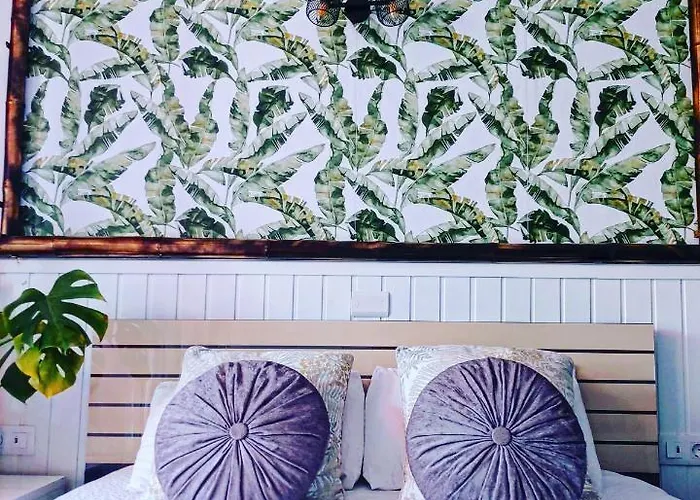 Apartmán Tropical Garden View With Pool