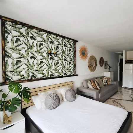 Tropical Garden View With Pool Апартаменты