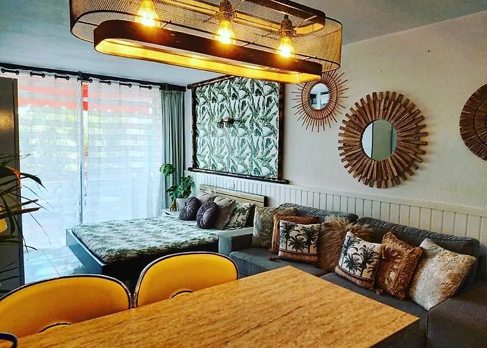 Tropical Garden View With Pool Апартаменты *